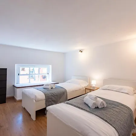 Apartment Beautiful House In Porta Soprana - Happy