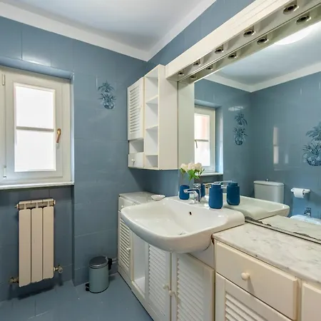 Beautiful House In Porta Soprana - Happy Apartment